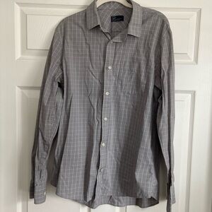Men’s Gap wrinkle resistant button down - large